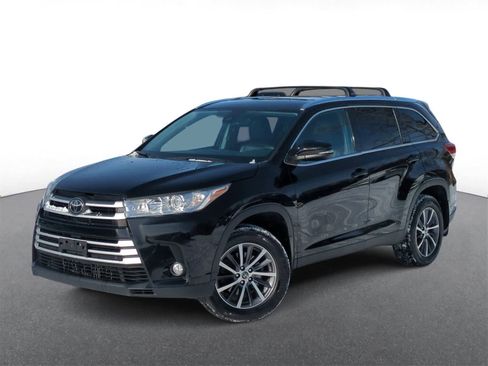 Used 2019 Toyota Highlander XLE image 1