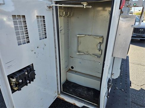 Used 2008 Ford F350 2WD Regular Cab Super Duty image 12