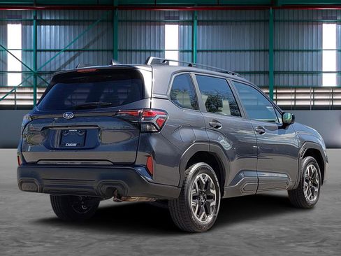 Used 2025 Subaru Forester AWD/4WD image 5