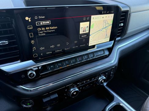 Used 2023 GMC Sierra 1500 SLT w/ SLT Premium Plus Package image 15