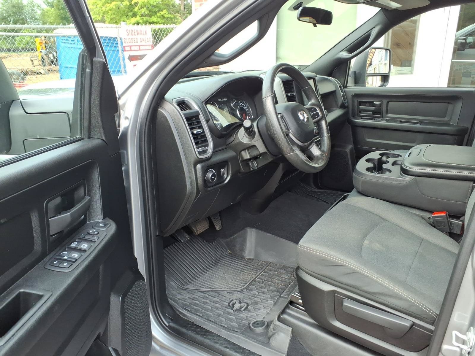 Used 2024 RAM 2500 Tradesman w/ Snow Chief Group AWD/4WD image 9