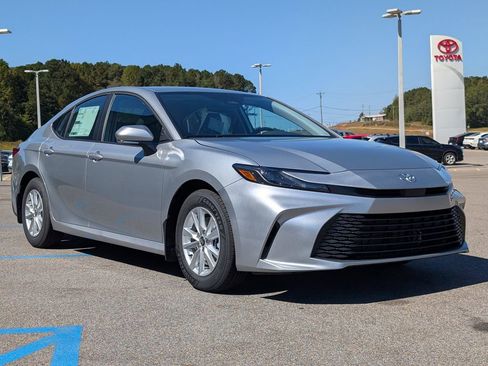 New 2026 Toyota Camry LE FWD image 7