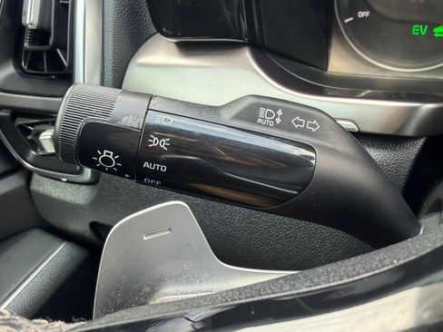 Used 2022 Kia Sorento S FWD image 32