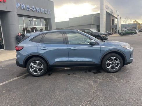 Used 2025 Ford Escape ST-Line Select image 3