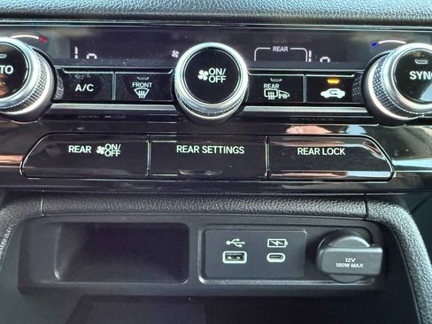 Used 2025 Honda Pilot TrailSport image 49