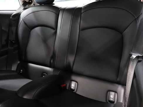 Used 2021 MINI Cooper 2-Door Hardtop w/ Storage Package image 19