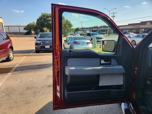 Used 2014 Ford F150 XLT w/ Equipment Group 302A Luxury AWD/4WD image 9