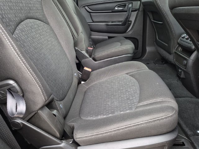 Used 2016 GMC Acadia SLE FWD image 17