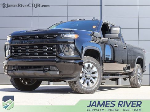 Used 2022 Chevrolet Silverado 2500 Custom w/ Custom Value Package image 1
