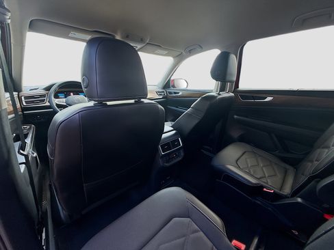 Certified 2024 Volkswagen Atlas SE FWD image 24