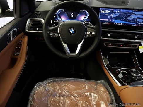 Used 2026 BMW X5 xDrive40i w/ Climate Comfort Package image 14