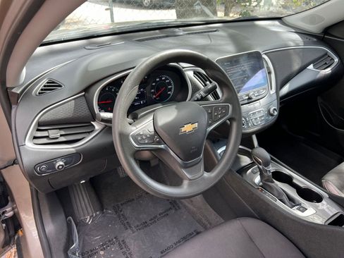 Used 2024 Chevrolet Malibu LT image 31
