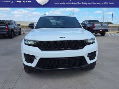 Used 2024 Jeep Grand Cherokee Altitude