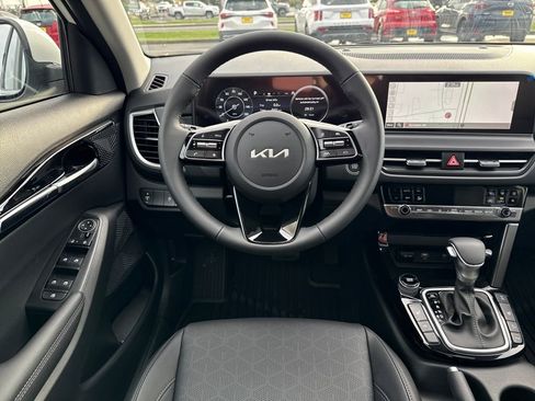 New 2026 Kia Seltos EX image 20