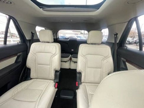 Used 2019 Ford Explorer Platinum AWD/4WD image 45