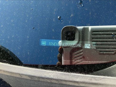 Used 2023 Chevrolet Traverse RS AWD/4WD image 19