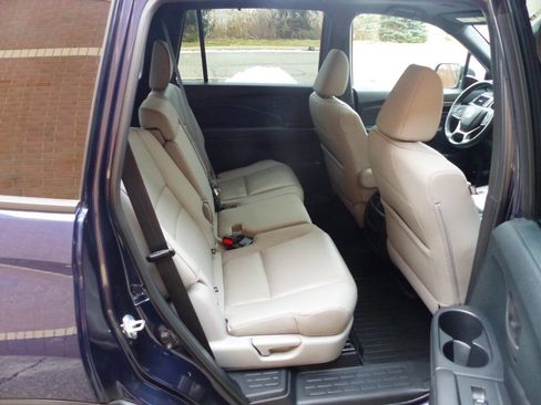 Used 2023 Honda Passport EX-L image 42