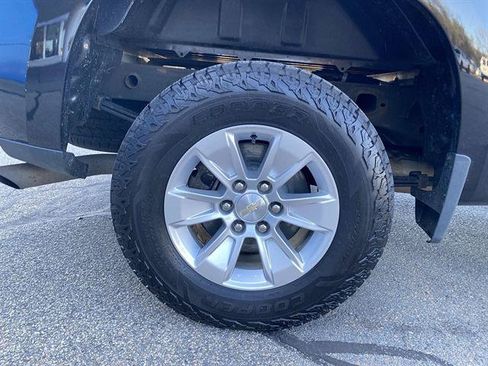 Used 2023 Chevrolet Silverado 1500 LT AWD/4WD image 30