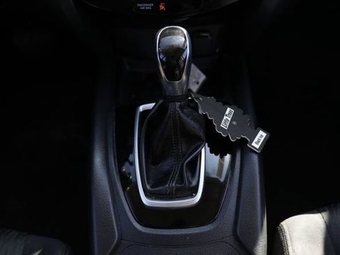 Used 2018 Nissan Rogue SV w/ Premium Package AWD/4WD image 38