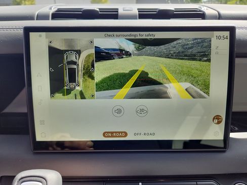 Used 2025 Land Rover Defender 130 S image 20