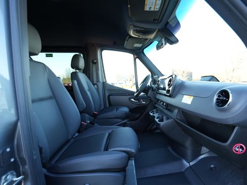 New 2026 Mercedes-Benz Sprinter 2500 image 38