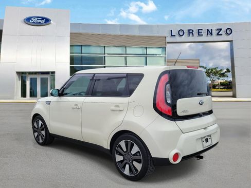 Used 2016 Kia Soul ! w/ Premium Package FWD image 7