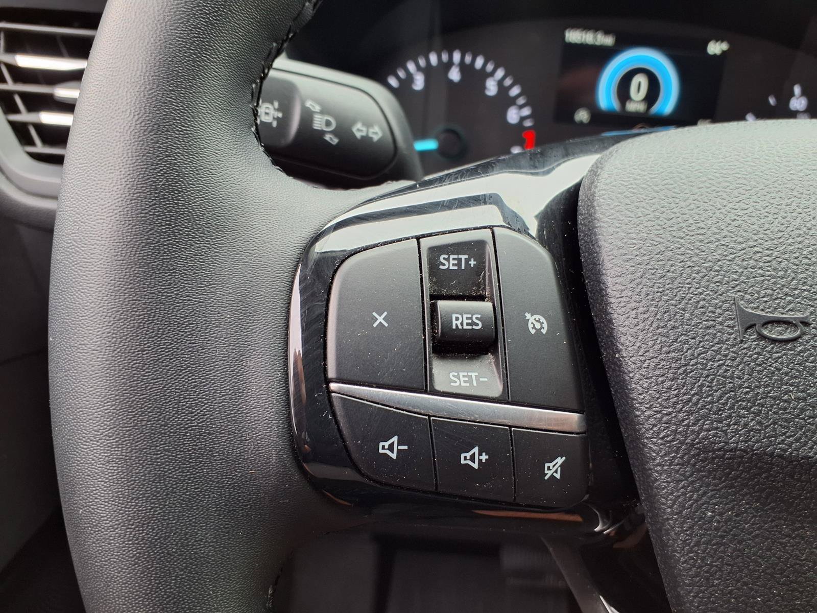 Used 2022 Ford Escape SEL FWD image 15