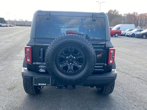 Used 2022 Ford Bronco Badlands image 5