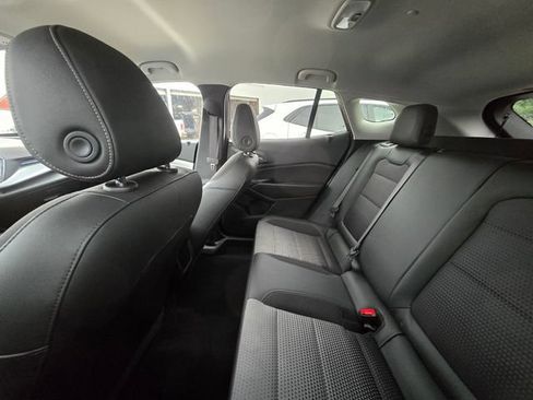 Used 2025 Chevrolet Trax LT FWD image 13