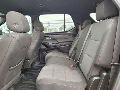 Used 2023 Chevrolet Traverse LT image 26