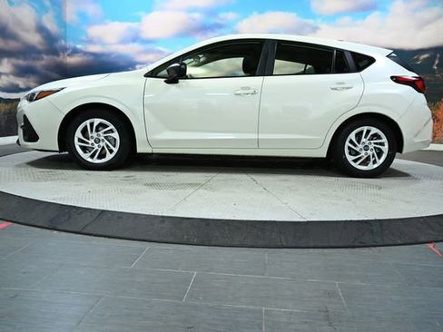 Used 2024 Subaru Impreza 2.0i image 5