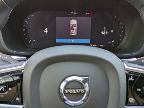 Used 2023 Volvo XC60 B5 Plus AWD/4WD image 28