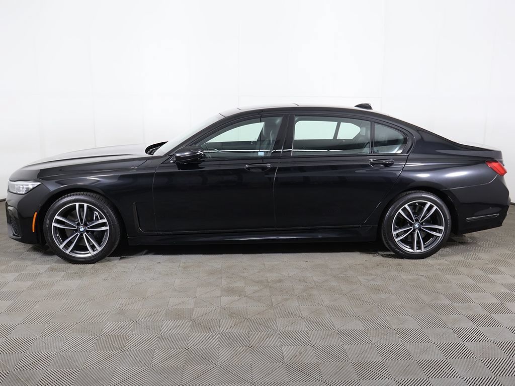 Used 2021 BMW 750i xDrive w/ M Sport Package AWD/4WD image 22