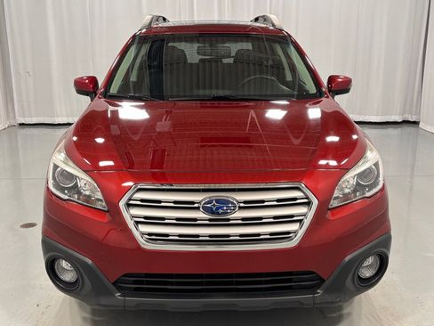 Used 2017 Subaru Outback 2.5i Limited image 2