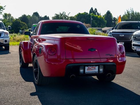 Used 2003 Chevrolet SSR w/ Preferred Equipment Group image 12