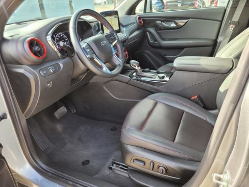 Used 2024 Chevrolet Blazer RS FWD image 2