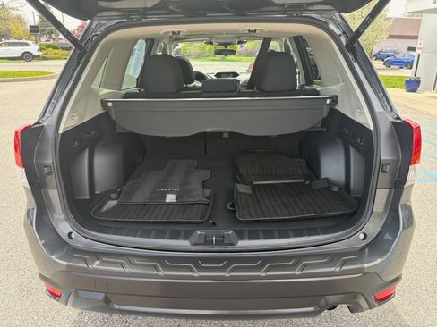 Used 2024 Subaru Forester Premium AWD/4WD image 7