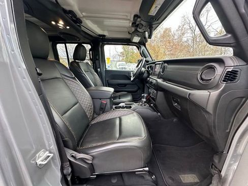 Used 2022 Jeep Wrangler Unlimited Sahara image 31