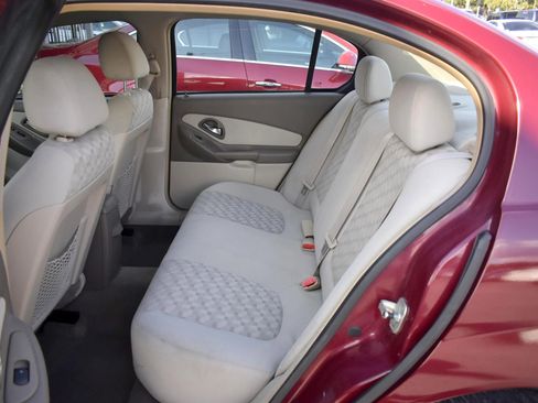 Used 2005 Chevrolet Malibu LS image 16