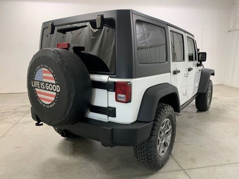 Used 2016 Jeep Wrangler Unlimited Rubicon w/ Connectivity Group image 21