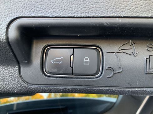 Used 2020 Ford Explorer Limited w/ Class III Trailer Tow Package image 28