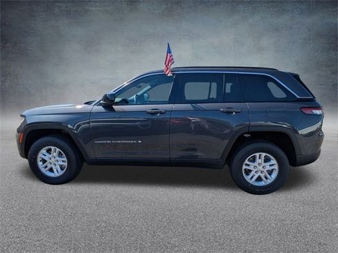 New 2025 Jeep Grand Cherokee Laredo w/ Luxury Tech Group I image 7