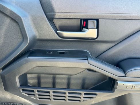 Used 2024 Toyota Tacoma TRD Sport image 23