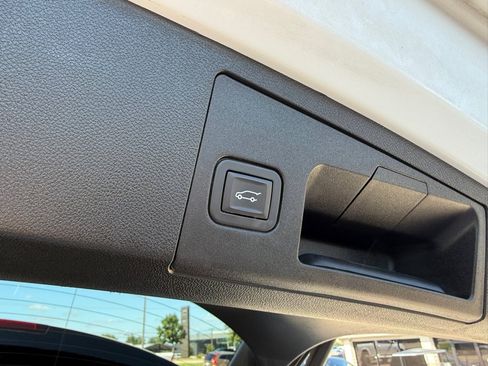 Used 2019 Cadillac XT4 Sport w/ LPO, Midnight Sport Package AWD/4WD image 25