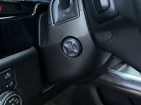 Used 2025 Chevrolet Silverado 1500 LTZ w/ LTZ Premium Package image 19