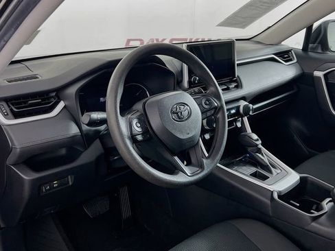 Used 2024 Toyota RAV4 LE image 31