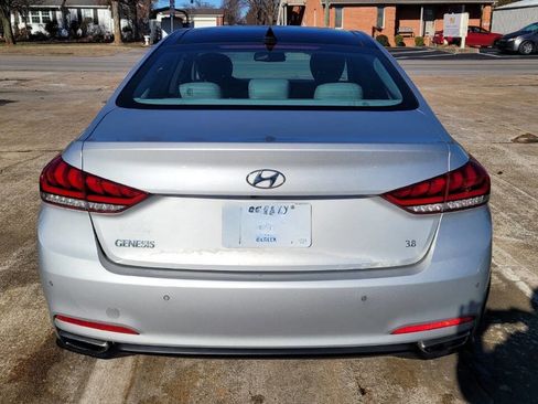 Used 2016 Hyundai Genesis 3.8 w/ Option Group 02 image 8