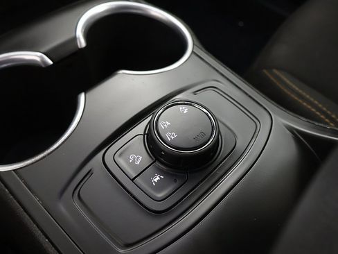 Used 2021 GMC Terrain SLE image 44