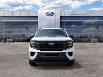 New 2027 Ford Expedition Platinum w/ Stealth Appearance Package