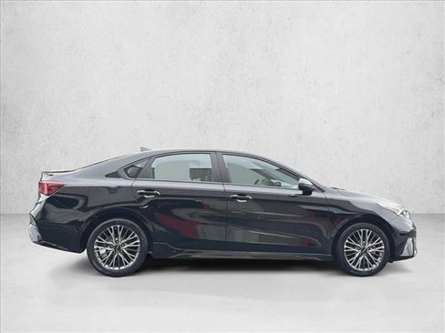 Used 2023 Kia Forte GT-Line image 4